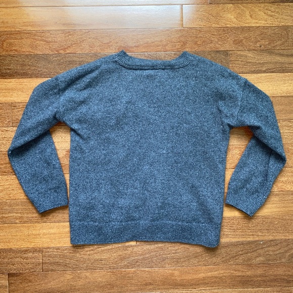 GAP Kids, gray sweater with sequin flowers. - Picture 3 of 3